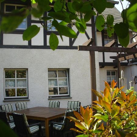 Ferienhaus Haus am Pütz Wintrich Exterior foto