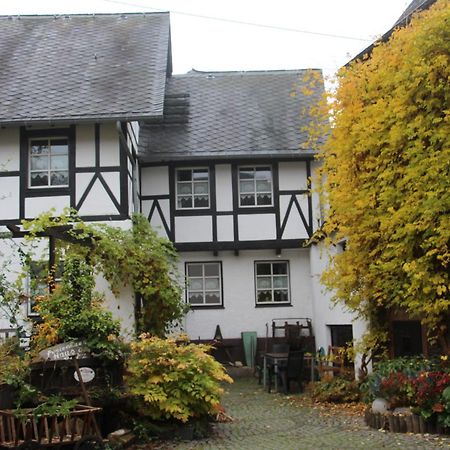 Ferienhaus Haus am Pütz Wintrich Exterior foto