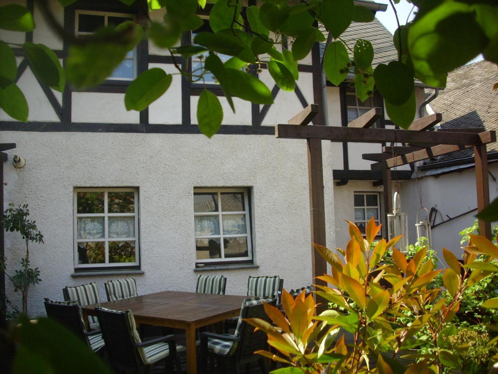 Ferienhaus Haus am Pütz Wintrich Exterior foto